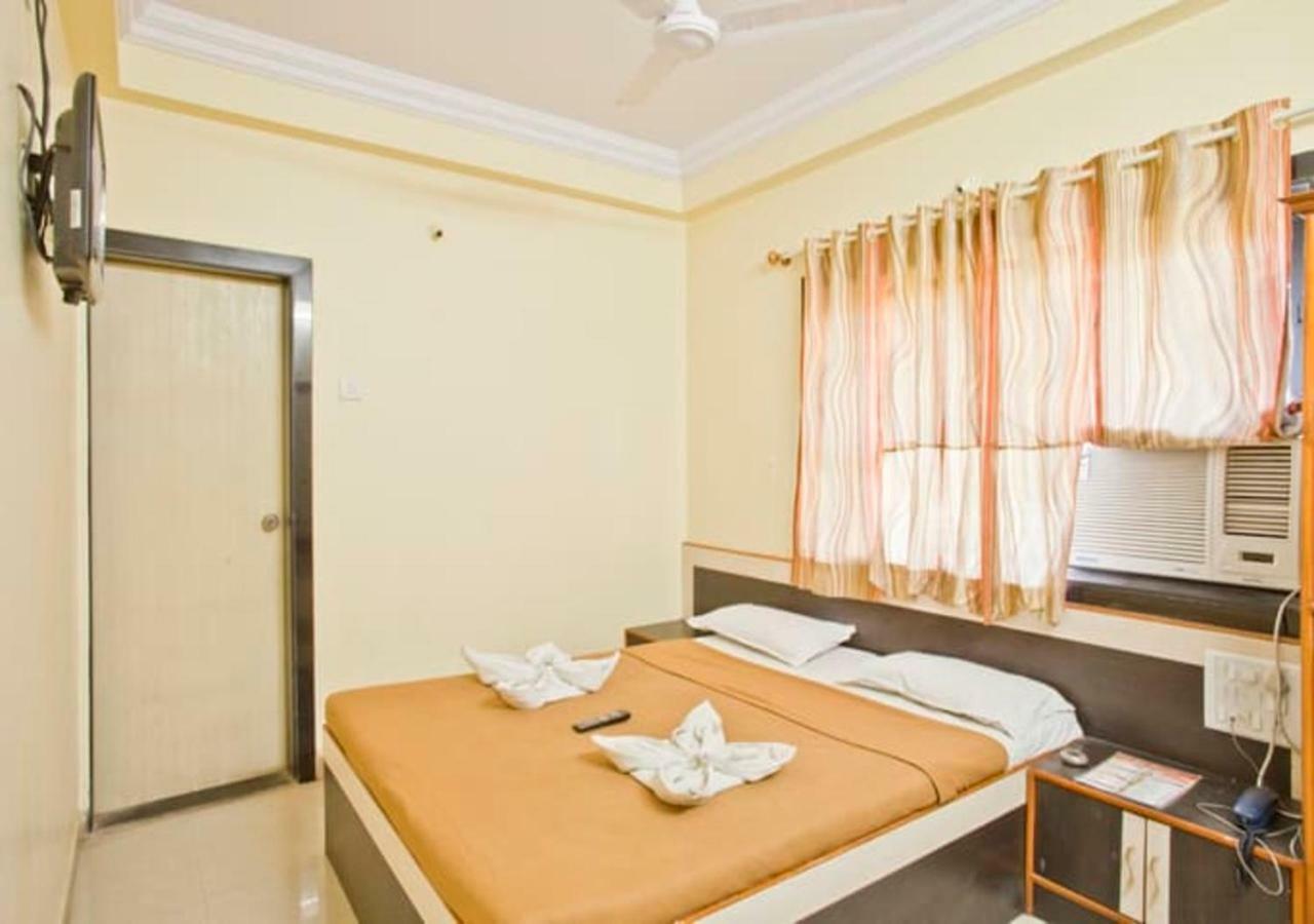 Hotel Sai Ganesh シルディ エクステリア 写真