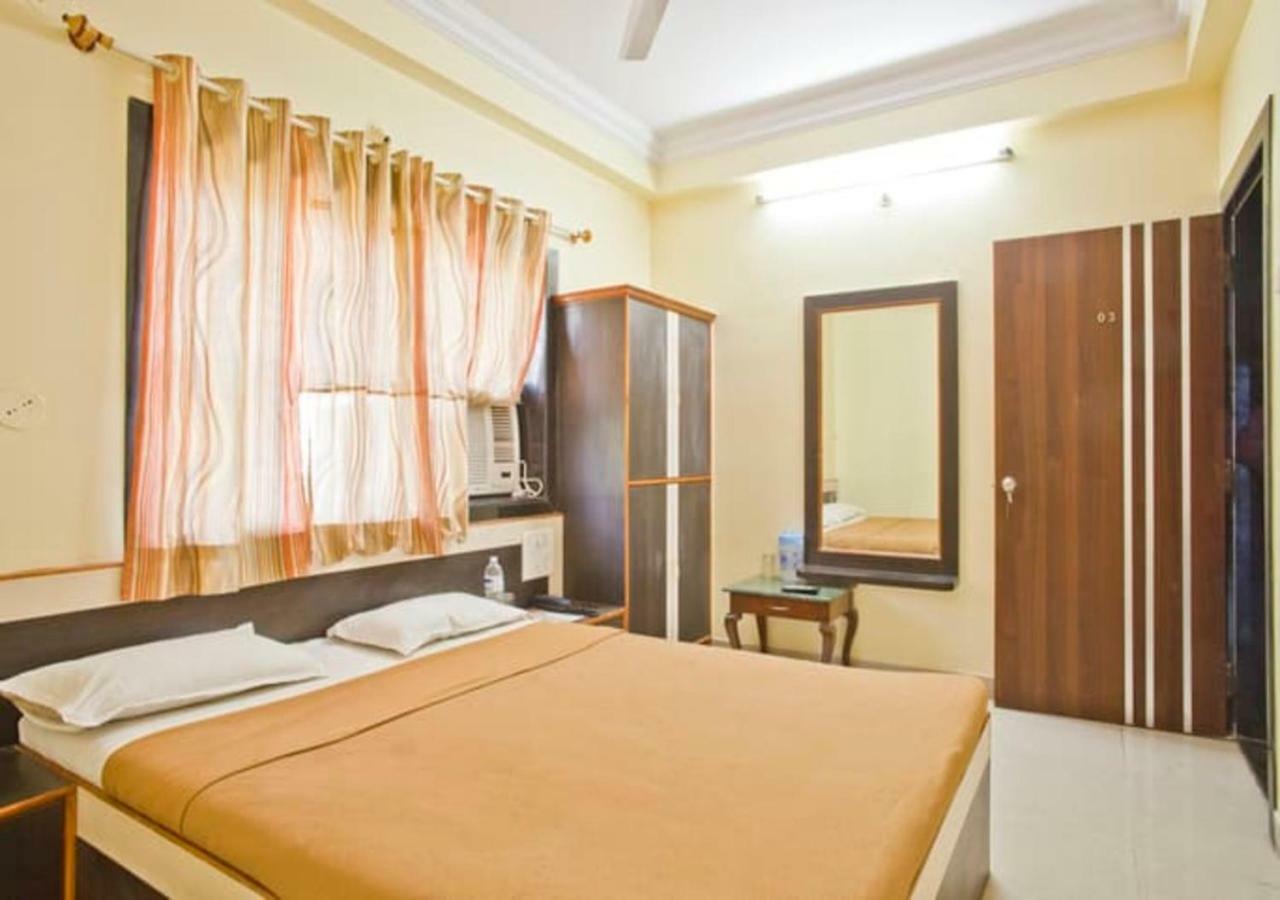 Hotel Sai Ganesh シルディ エクステリア 写真