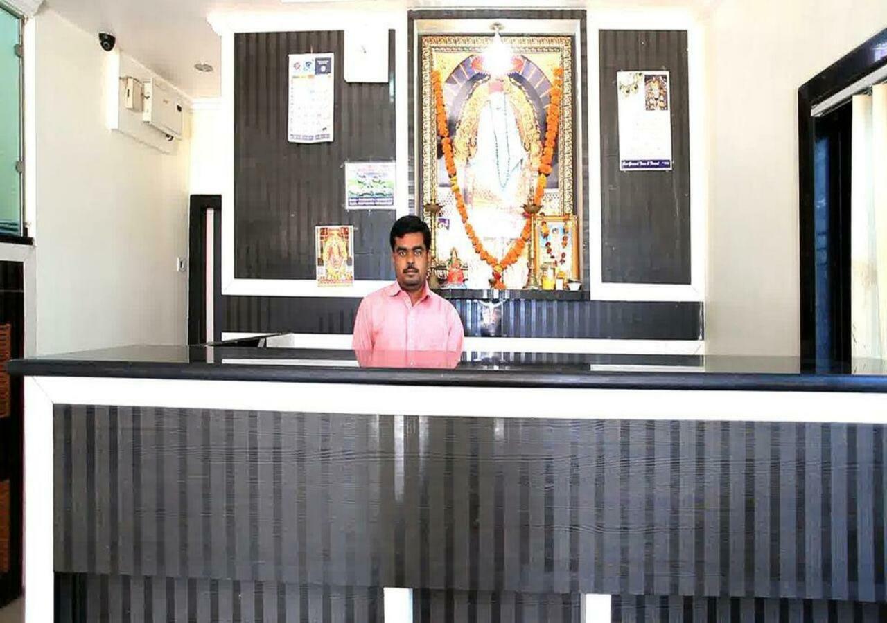Hotel Sai Ganesh シルディ エクステリア 写真